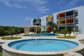 Just Right Condo- 5 minutes to Eagle Beach, Next to Grocery Store-Sleeps 4